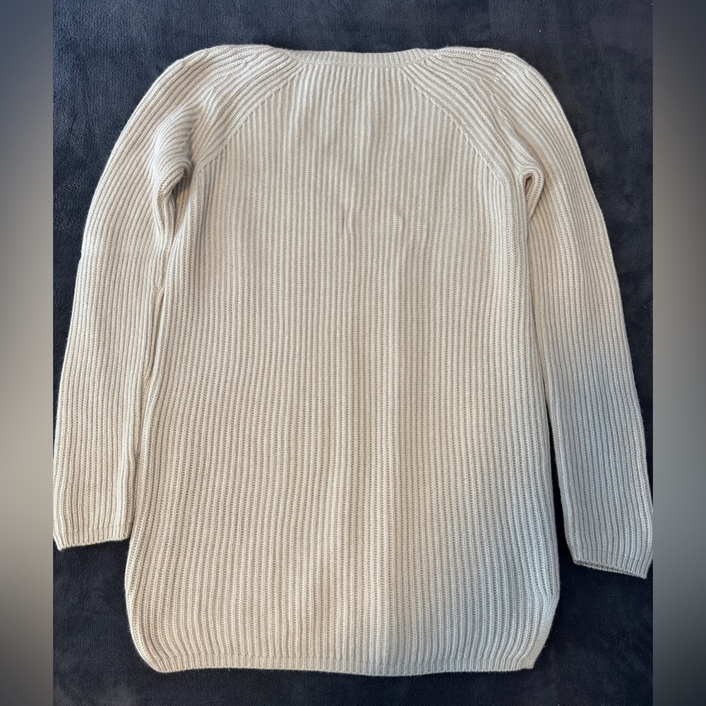 MaxMara Oversize V-Neck Cream Sweater - Picture 2 of 6